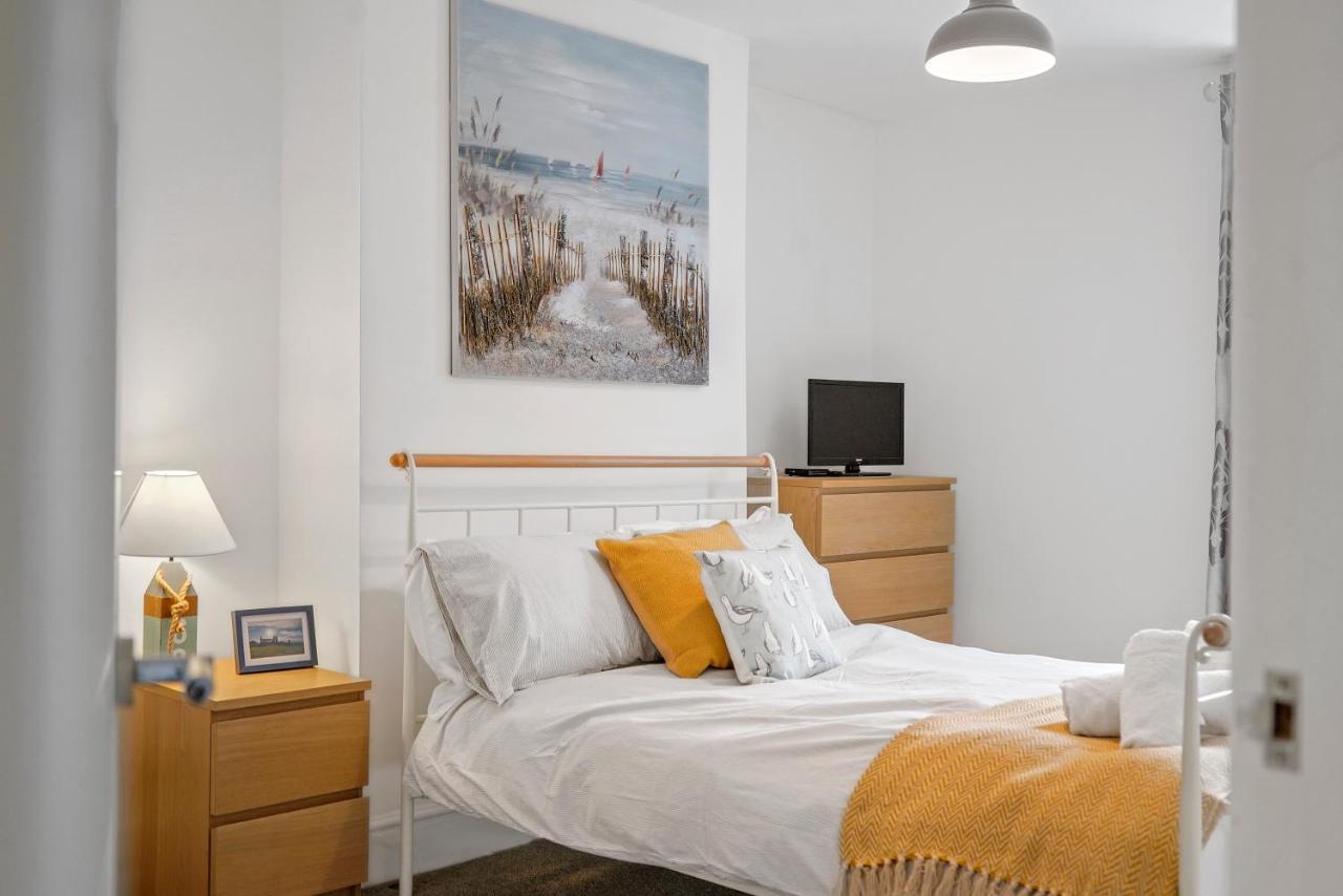 30 Percent Off! The Central Whitby Gem - 4 Bedrooms Extérieur photo