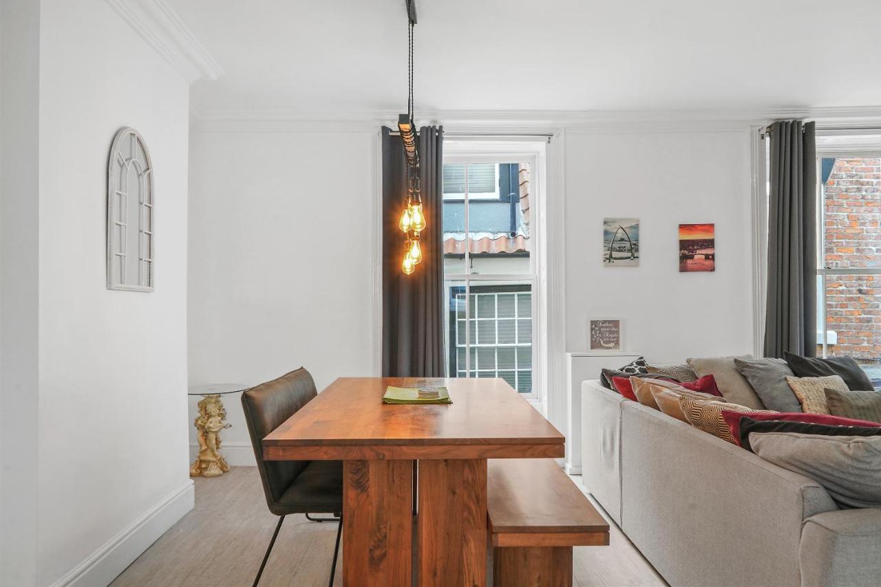 30 Percent Off! The Central Whitby Gem - 4 Bedrooms Extérieur photo