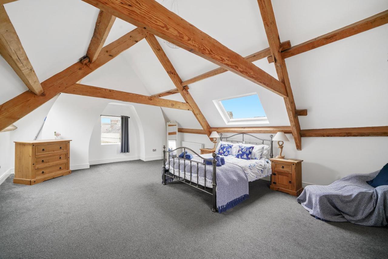 30 Percent Off! The Central Whitby Gem - 4 Bedrooms Extérieur photo