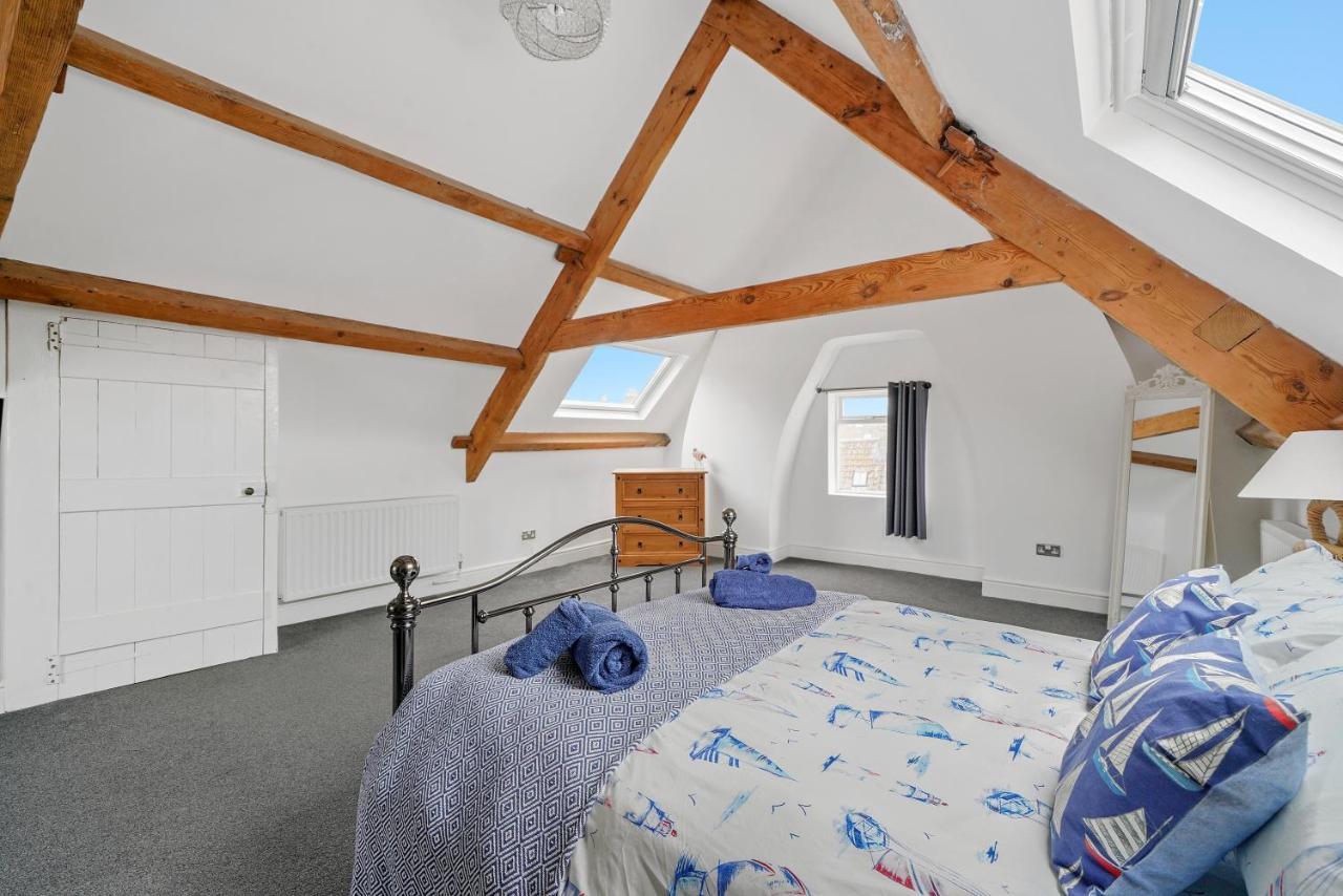 30 Percent Off! The Central Whitby Gem - 4 Bedrooms Extérieur photo