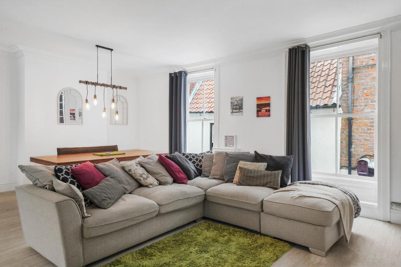 30 Percent Off! The Central Whitby Gem - 4 Bedrooms Extérieur photo