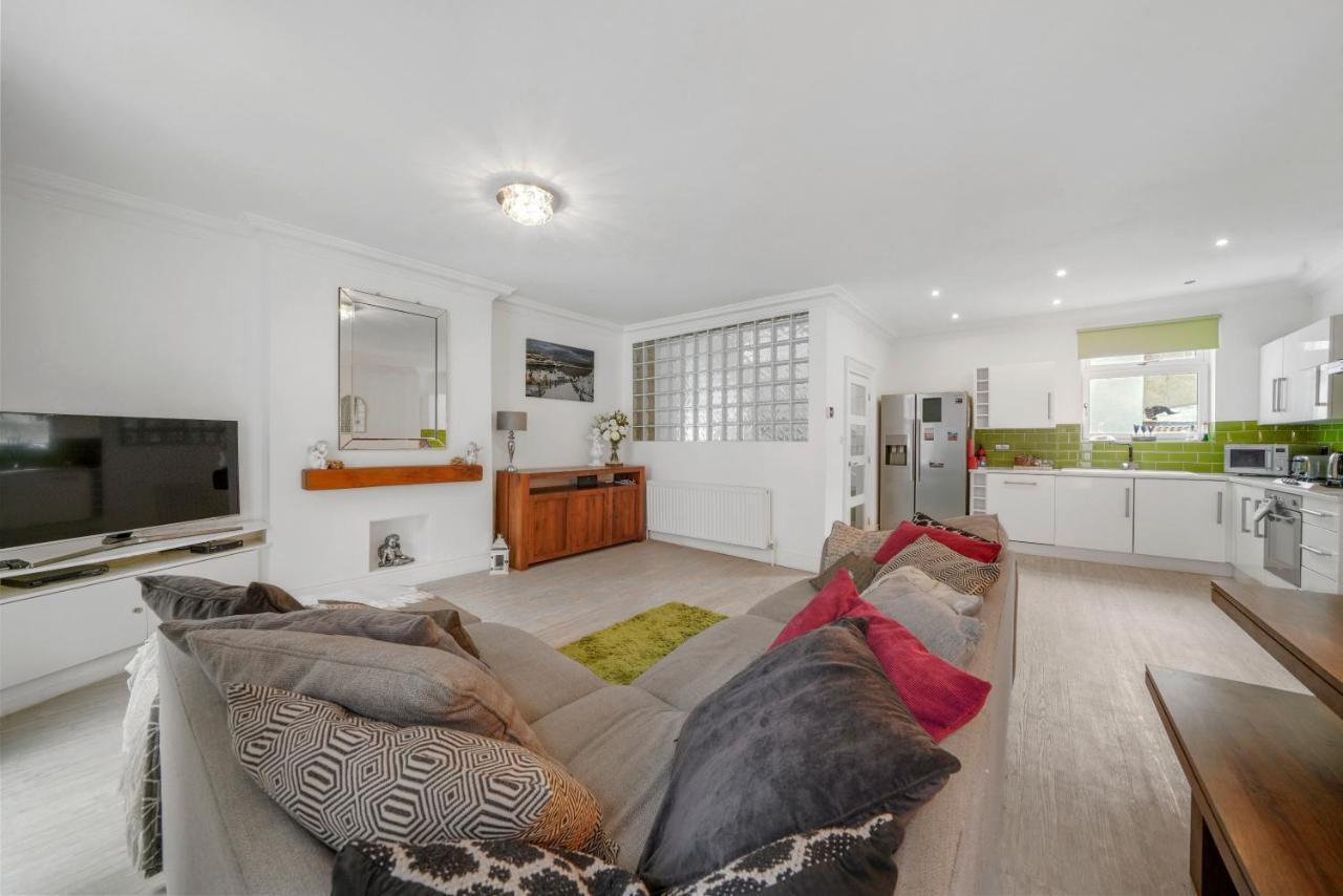 30 Percent Off! The Central Whitby Gem - 4 Bedrooms Extérieur photo