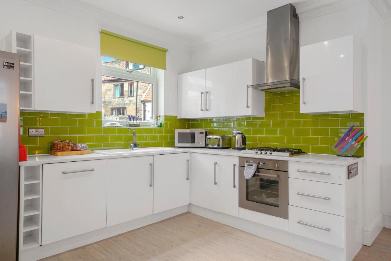 30 Percent Off! The Central Whitby Gem - 4 Bedrooms Extérieur photo